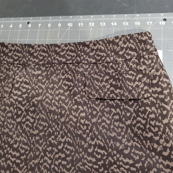 Ann Taylor Brown Animal Print A Line Business Career Skirt Size 12 - Picture 9 of 11